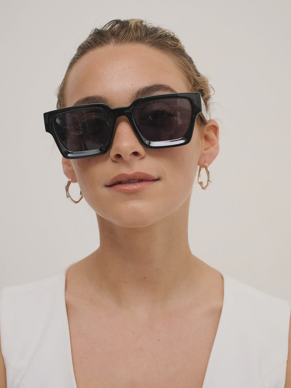 Jury Rectangular Sunglasses in Black