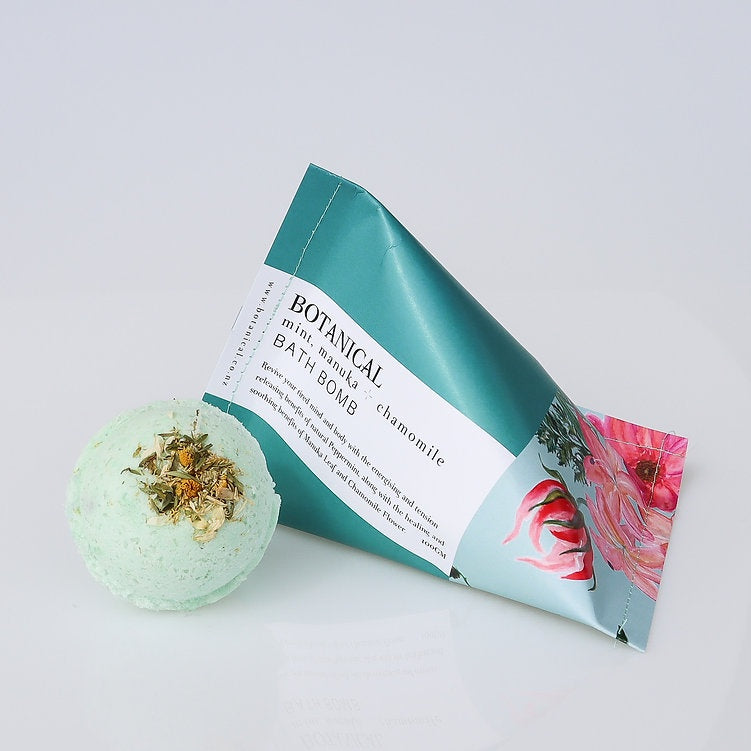 Mint, Manuka & Chamomile Bath Bomb