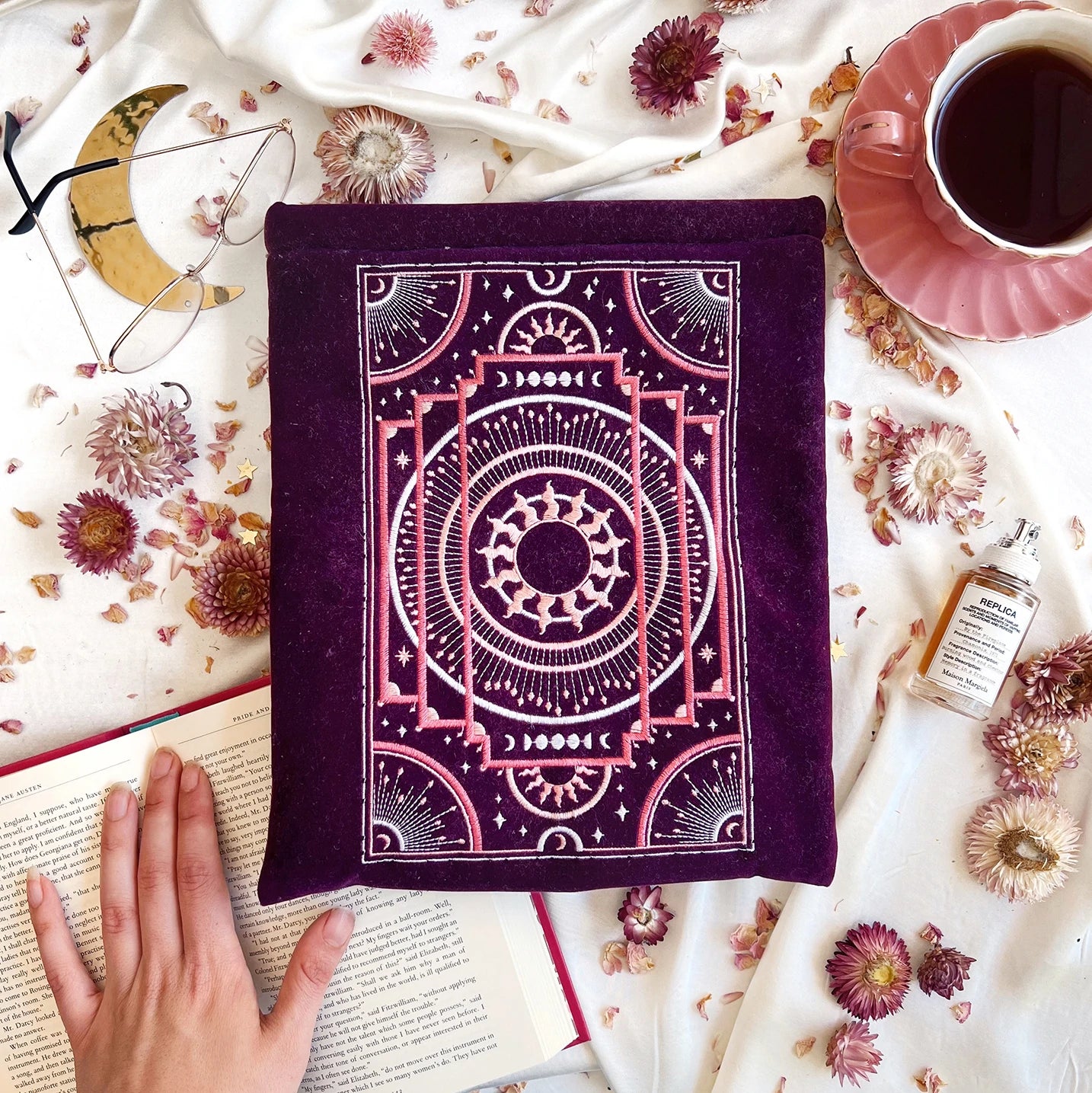 Le Soleil Book & Ipad Sleeve
