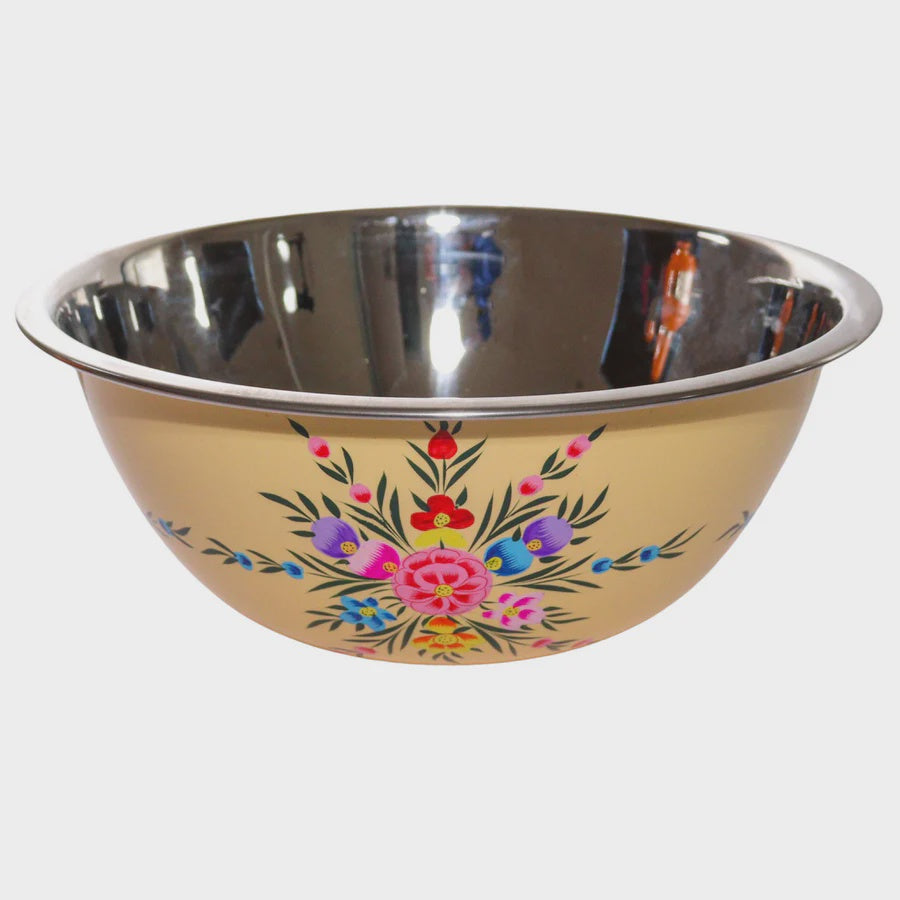 Mixing Bowl Garland Sand