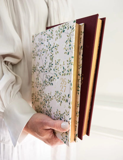 2026–2027 Weekly Financial Year Planner – White Blossoms