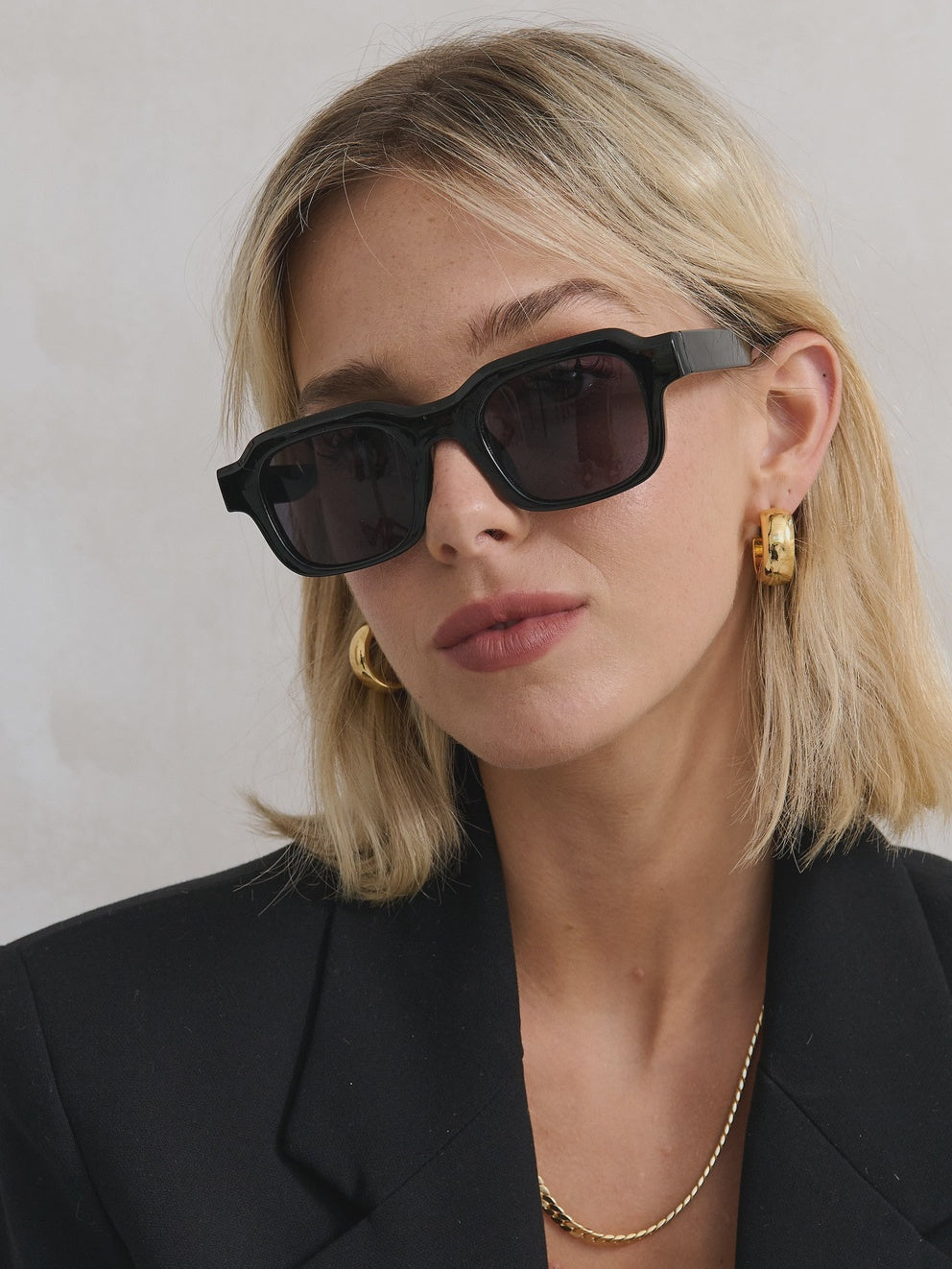Goutte Angular Sunglasses in Black