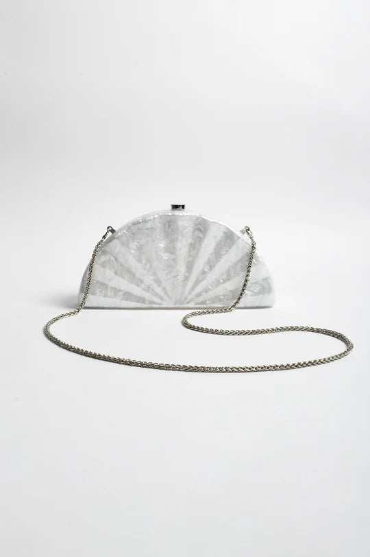 Pia Fan Shell Resin Structured Clutch - Pearl