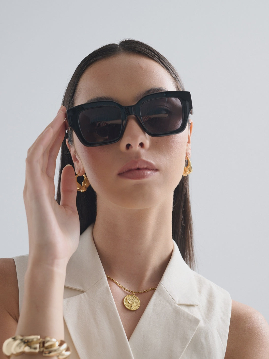 Jollie Angular Sunglasses - Black