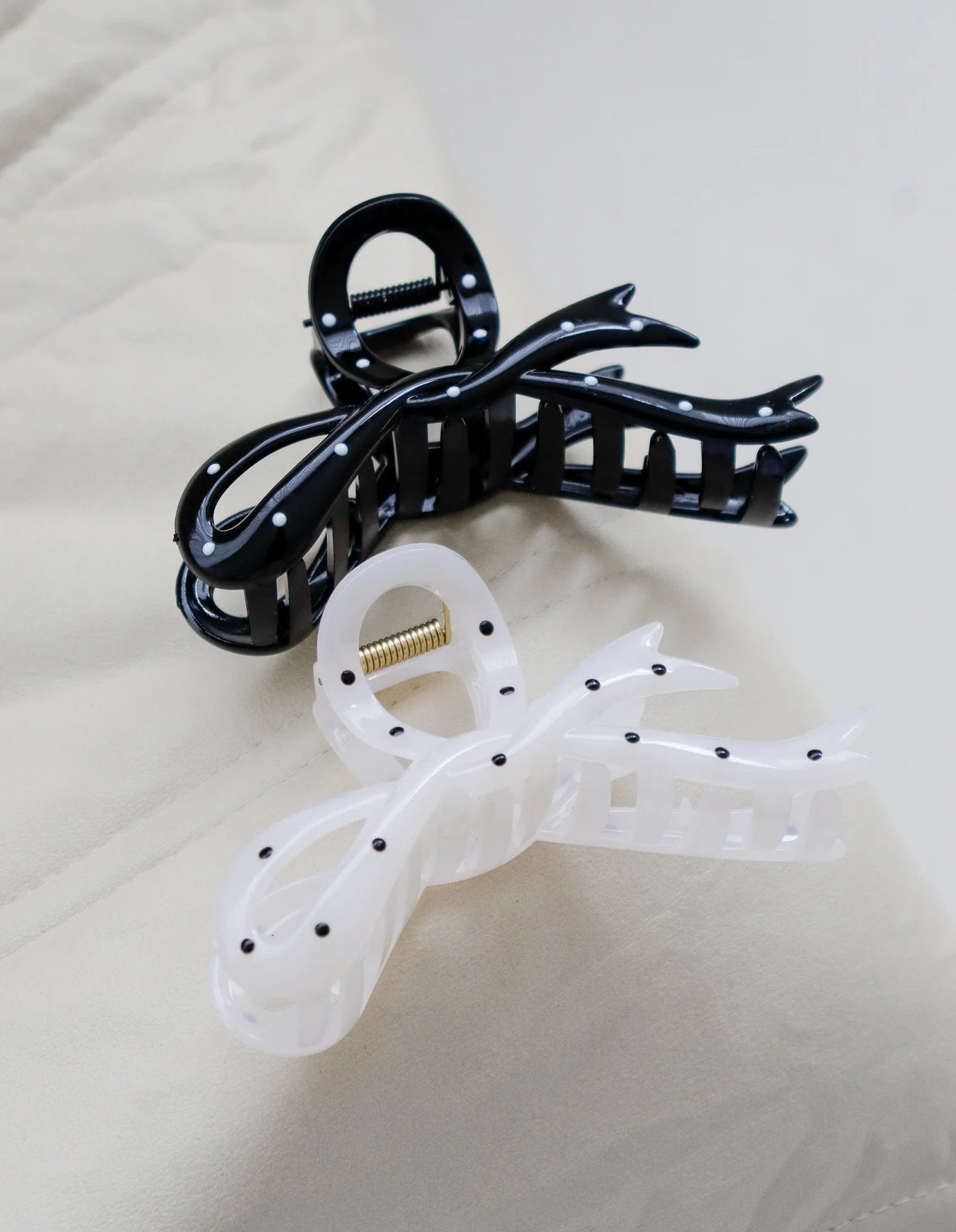 Brenda Ribbon Claw Clip - White