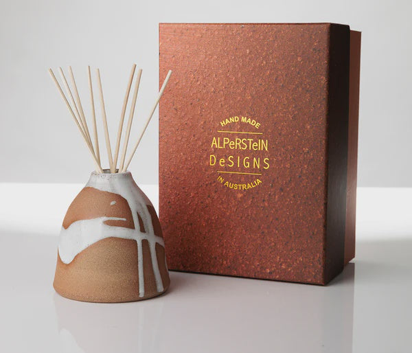 Hand Thrown Reed Diffuser Gift Set - Macadamia Oil