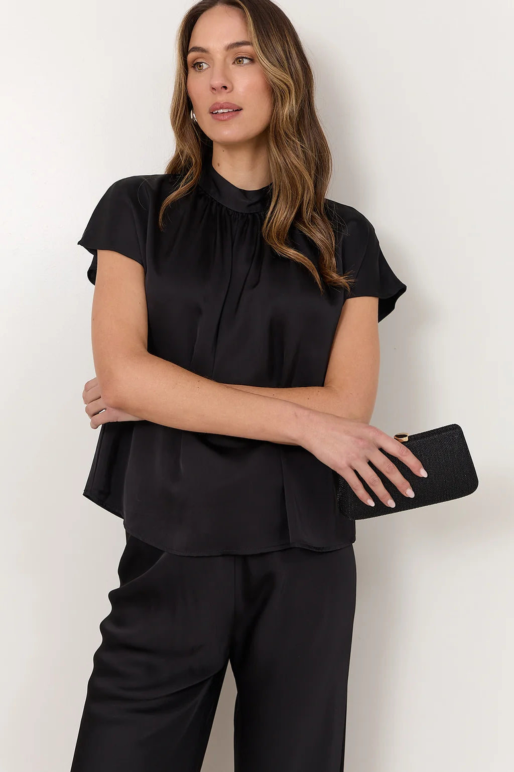 Lile Structured Mesh Event Clutch - Black