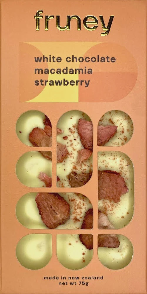 White Chocolate Macadamia Strawberry Bar 75g