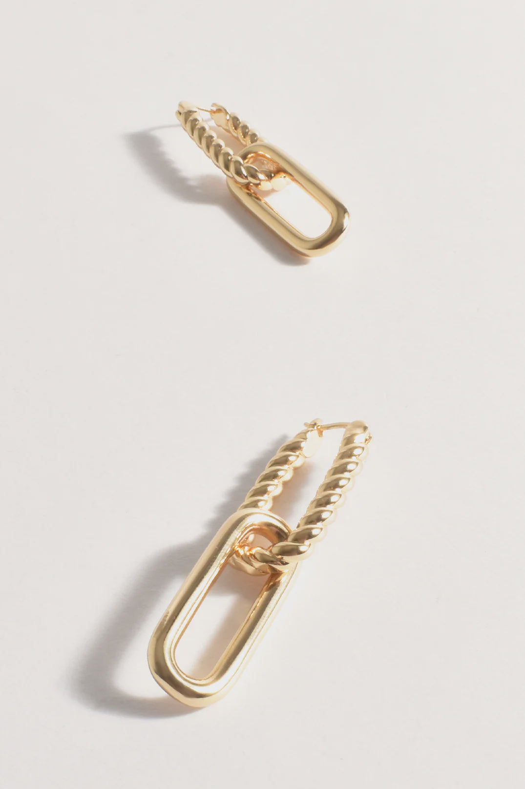 Metal Twist Link Event Earrings