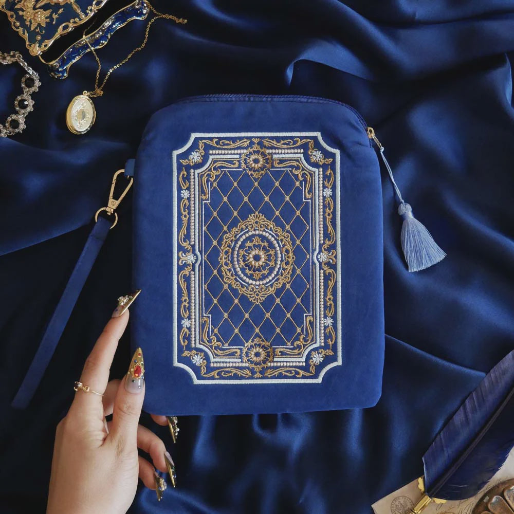 Kindle &amp; E-Reader Sleeve - Mon Cherie