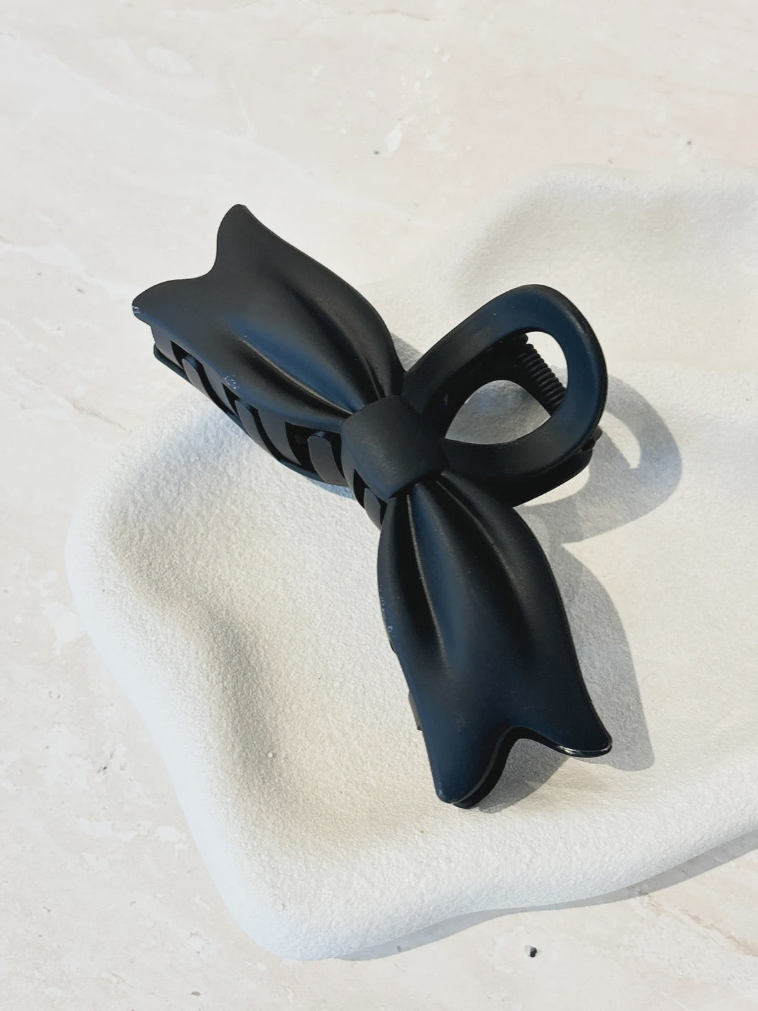 Vastile Bow Claw Clip - Black